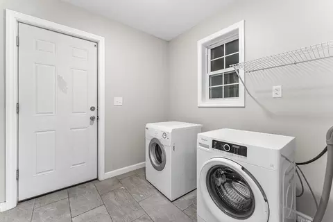 1554 Bay St, Springfield, MA 01109 photo 10