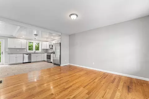 1554 Bay St, Springfield, MA 01109 photo 6