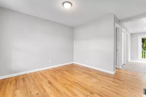 1554 Bay St, Springfield, MA 01109 photo 7