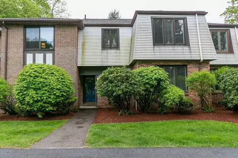 33 Cobblestone Ln #33, Worcester, MA 01606