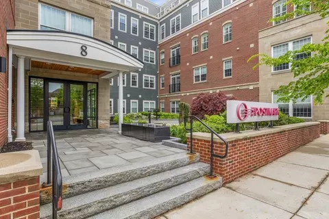 8 Sanborn St #2012, Reading, MA 01867