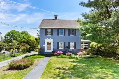 187 Woburn St, Lexington, MA 02420