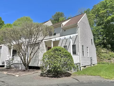 24 Cedar Glen Cir #24, Greenfield, MA 01301