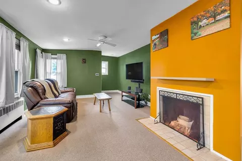 Living - 5 1st Ave, Ware, MA 01082 photo 1 of 3