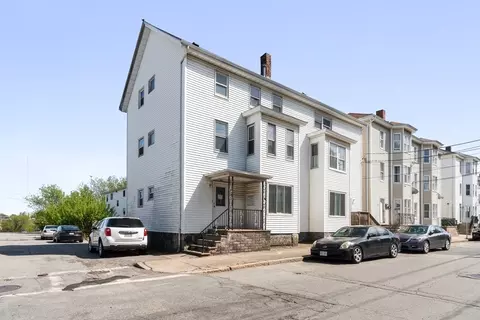 916-922 Rodman St, Fall River, MA 02721 photo 2
