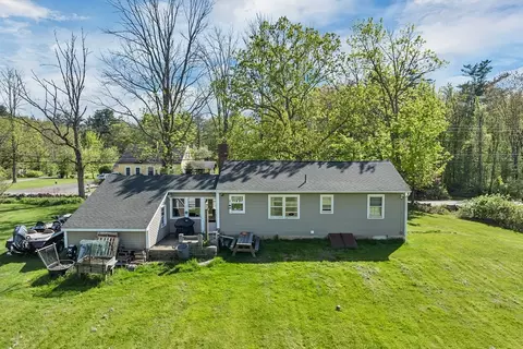 367 Main St, Hampstead, NH 03841 photo 3