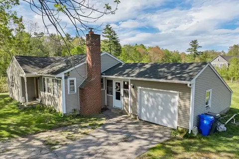367 Main St, Hampstead, NH 03841 photo 2