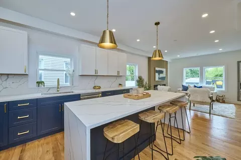 18 Belknap St #3, Arlington, MA 02474