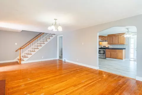 40 Fenimore Blvd, Springfield, MA 01108 photo 5