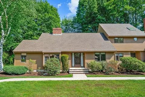 22 Grove Pl #4, Winchester, MA 01890