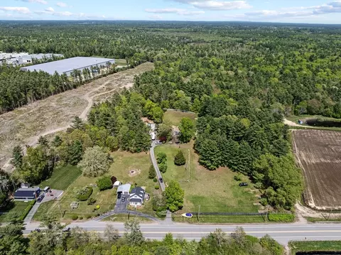 671 Wareham St, Middleboro, MA 02346