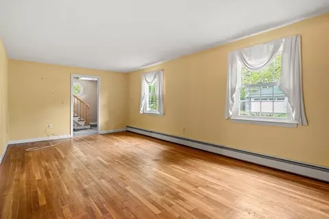 56 Trask St, Beverly, MA 01915 photo 5