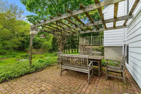 56 Trask St, Beverly, MA 01915 photo 28