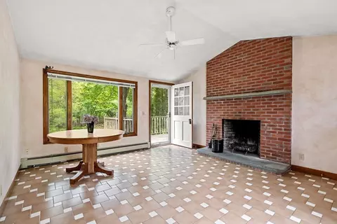 56 Trask St, Beverly, MA 01915 photo 12