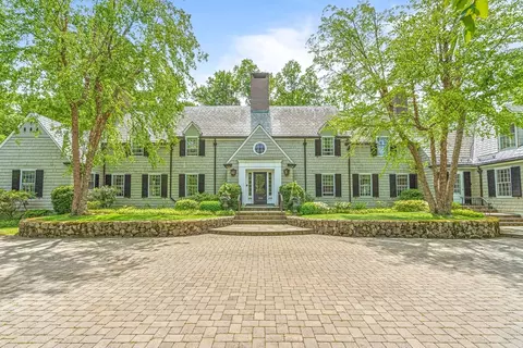 200 Cliff Rd, Wellesley, MA 02481