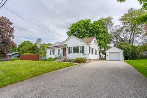 7 Prospect Ave, Dudley, MA 01571