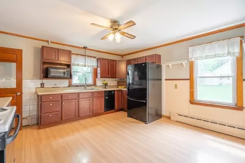 7 Prospect Ave, Dudley, MA 01571 photo 7
