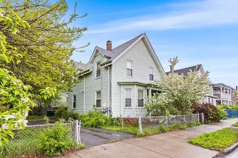 44 Elmwood Ave, Lynn, MA 01905