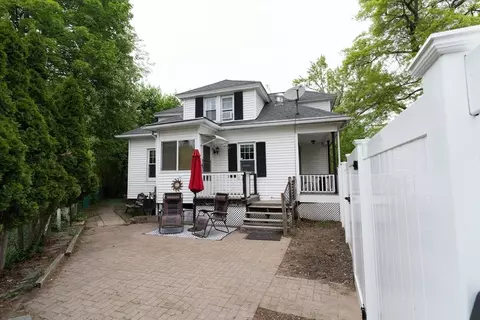 Exterior - 896 Berkshire Ave, Springfield, MA 01151 photo 5 of 6