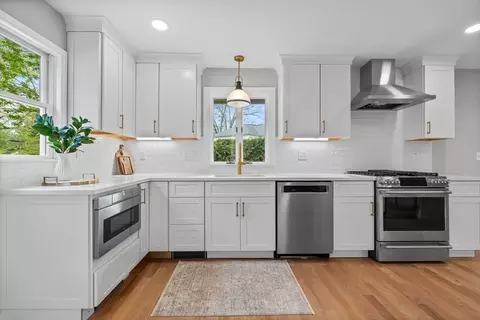 17 Melrose Ave, Needham, MA 02492 photo 4