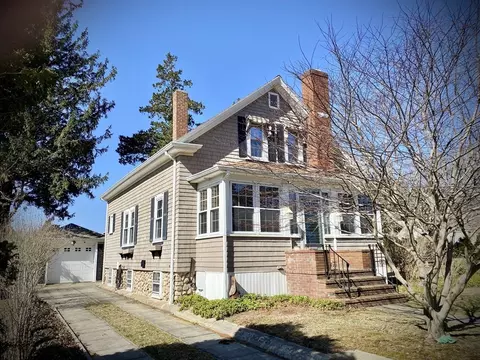 40 Castle Ave, Fairhaven, MA 02719 photo 3