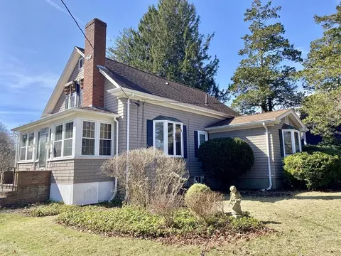 40 Castle Ave, Fairhaven, MA 02719 photo 4
