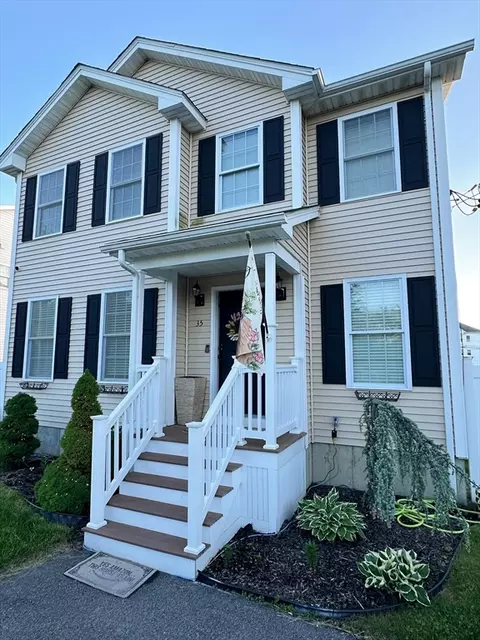 35 Lewiston St, Fall River, MA 02721 photo 2
