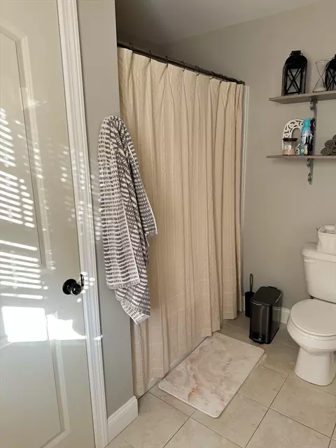 35 Lewiston St, Fall River, MA 02721 photo 11