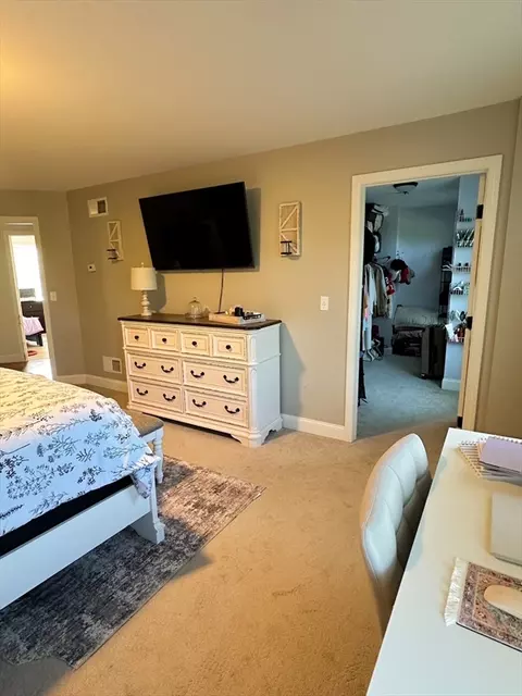 35 Lewiston St, Fall River, MA 02721 photo 14