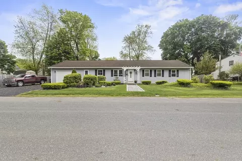 35 Pierce St, Brockton, MA 02302
