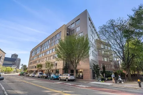 1313 Washington St #604, Boston, MA 02118