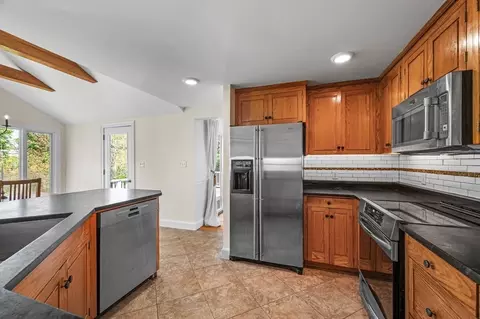 16 May St, Marblehead, MA 01945 photo 15