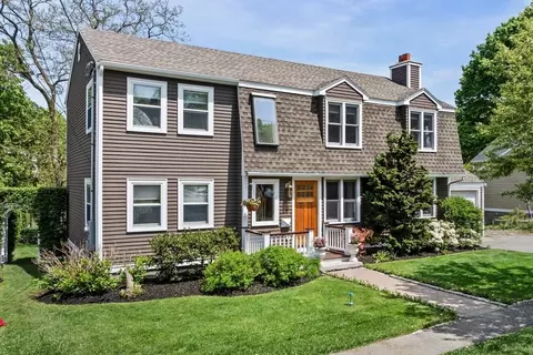 16 May St, Marblehead, MA 01945 photo 3