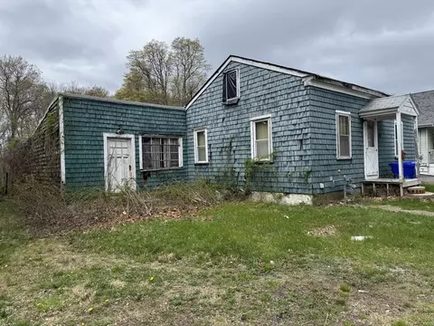 68 Fremont St, Taunton, MA 02780