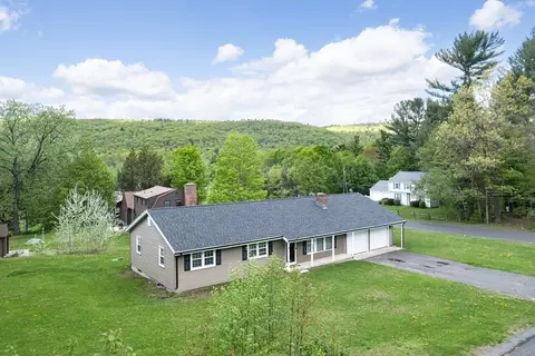 3 Bayberry Ln, Westfield, MA 01085