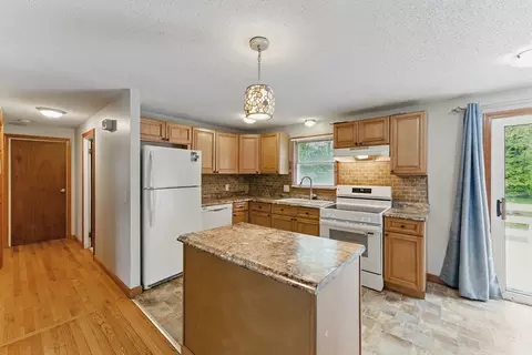 215 Pine Acre Rd, Springfield, MA 01129 photo 5