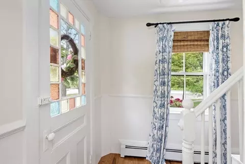 22 High St, Hingham, MA 02043 photo 2