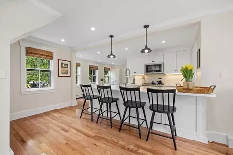 22 High St, Hingham, MA 02043 photo 4