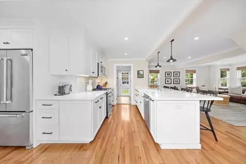 22 High St, Hingham, MA 02043 photo 6