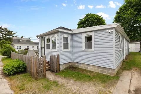 34 13th St, Wareham, MA 02532 photo 4