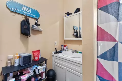 95 Ballard St, Fall River, MA 02721 photo 26