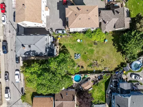 95 Ballard St, Fall River, MA 02721 photo 4