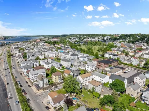 95 Ballard St, Fall River, MA 02721 photo 9