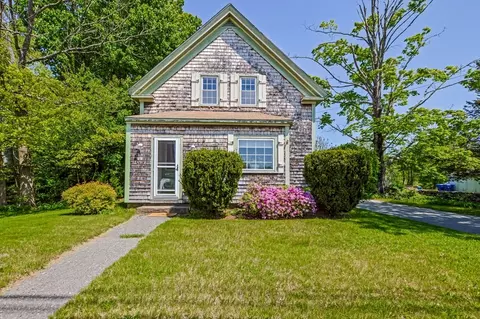 130 N Walker St, Taunton, MA 02780
