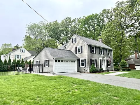 341 Farmington Rd, Longmeadow, MA 01106