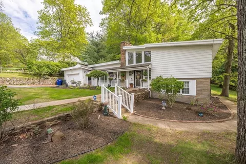 Exterior - 27 Overlook Dr, Springfield, MA 01118 photo 4 of 9