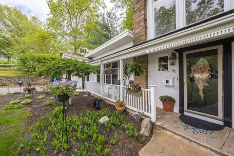 Exterior - 27 Overlook Dr, Springfield, MA 01118 photo 3 of 9