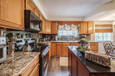 Kitchen - 27 Overlook Dr, Springfield, MA 01118 photo 2 of 3