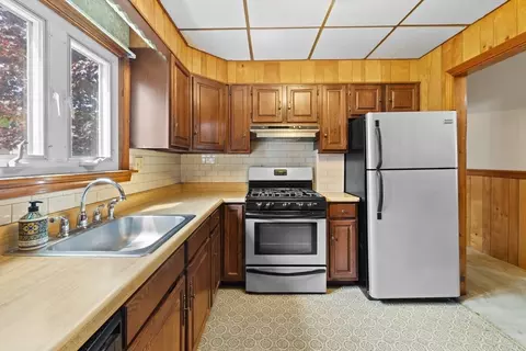 365-367 Ames St, Fall River, MA 02721 photo 5