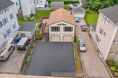 709 Hicks St, Fall River, MA 02724 photo 5